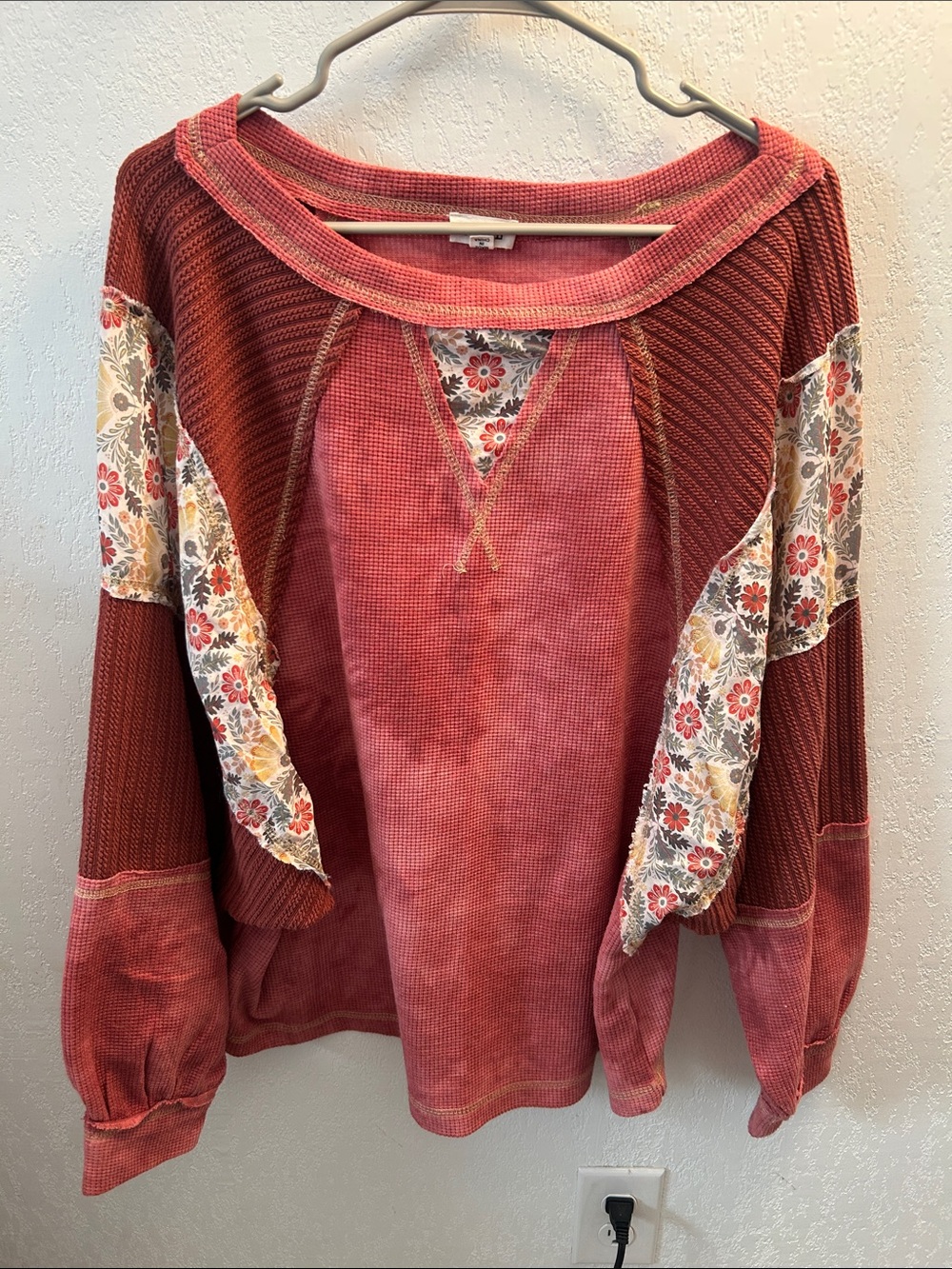 POL Oversized Rust Red Floral-Panel Boho Pullover